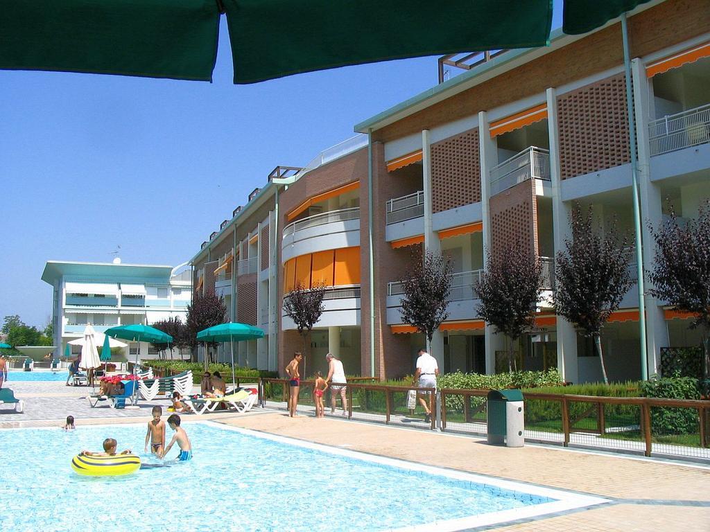 Residenza Le Acacie Apartment Bibione Exterior foto